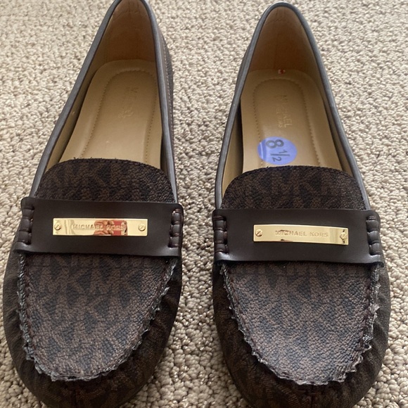 Micheal Kors Loafers Size 8.5 - Picture 4 of 6